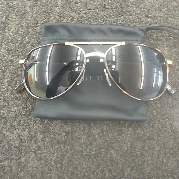 BURBERRY foldable - Picture 3 of 3